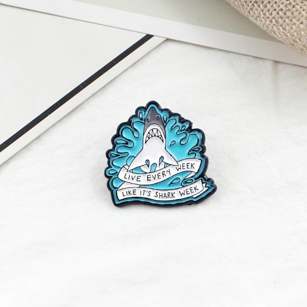 🎉 New Shark Week Pin